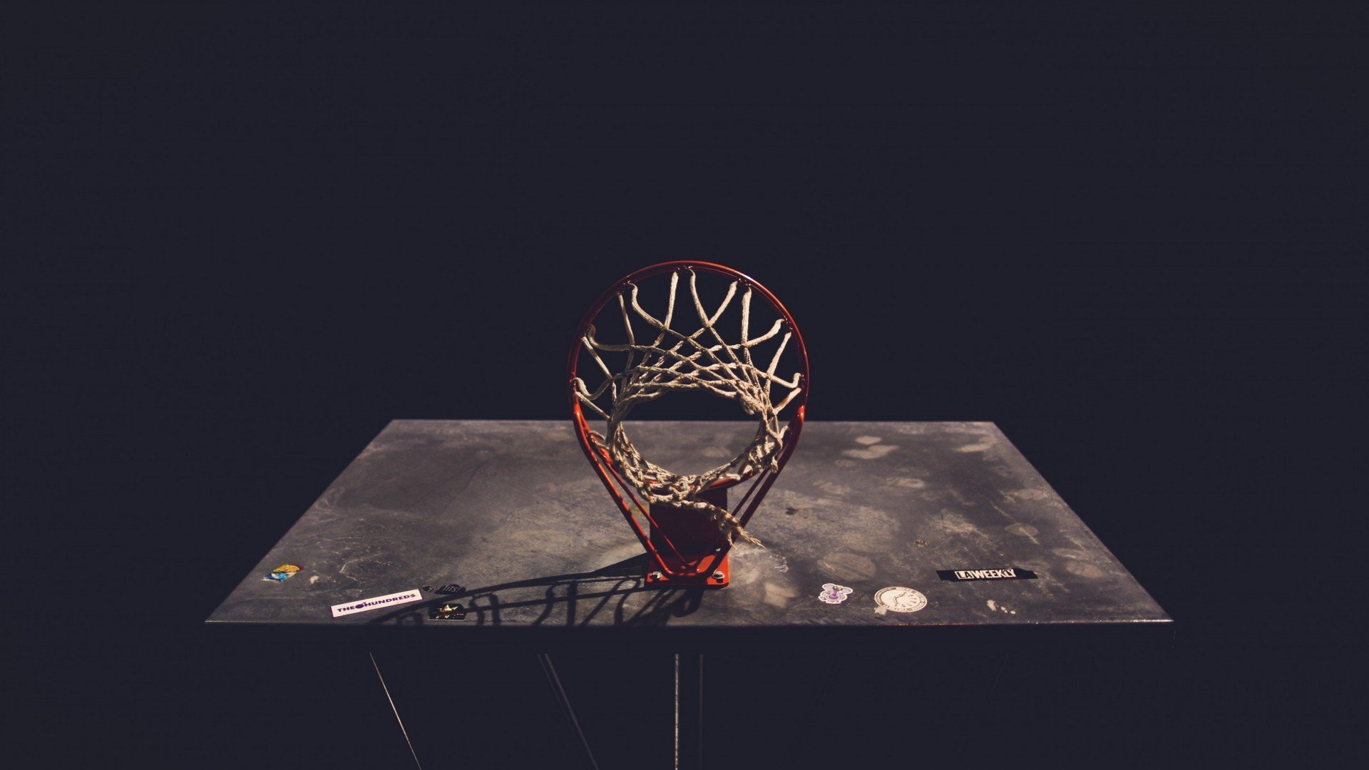 拉文杀伤如刀，篮网活塞肉搏见血，这一夜，NBA把硬字写满